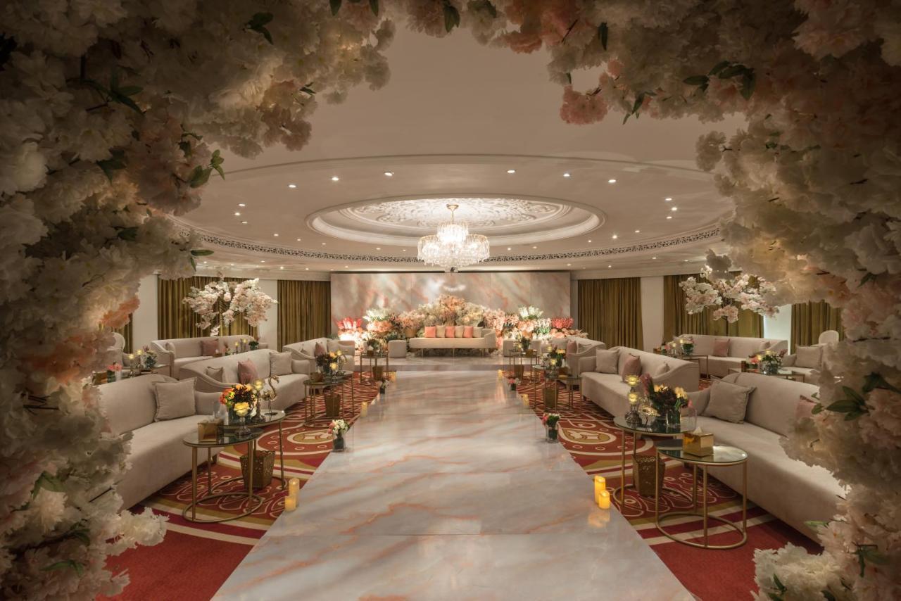Al Mashreq Boutique Hotel - Small Luxury Hotels Of The World Рияд Екстериор снимка